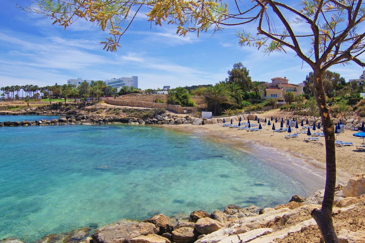 Lucile - Coralli Beachfront Apartment Paralimni Exterior foto
