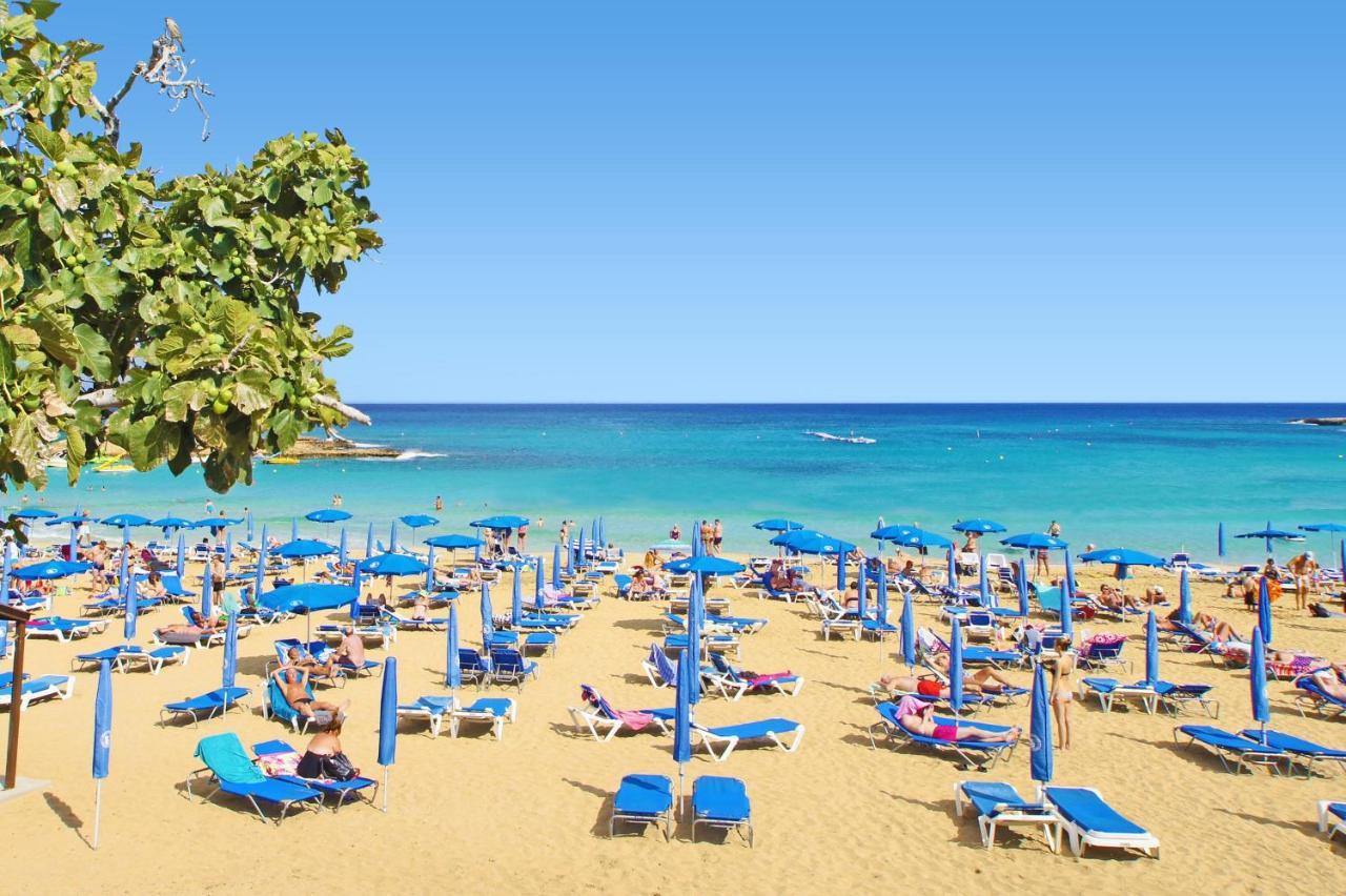Lucile - Coralli Beachfront Apartment Paralimni Exterior foto